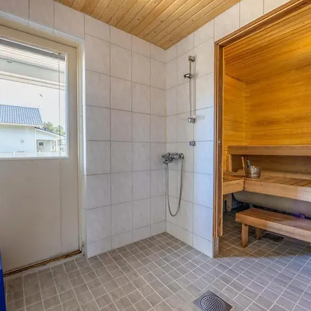 Casa de Férias Meritaehti 20 For 10 Person Services Near Incl Ac, Hot Tub 1 Fill Per *
